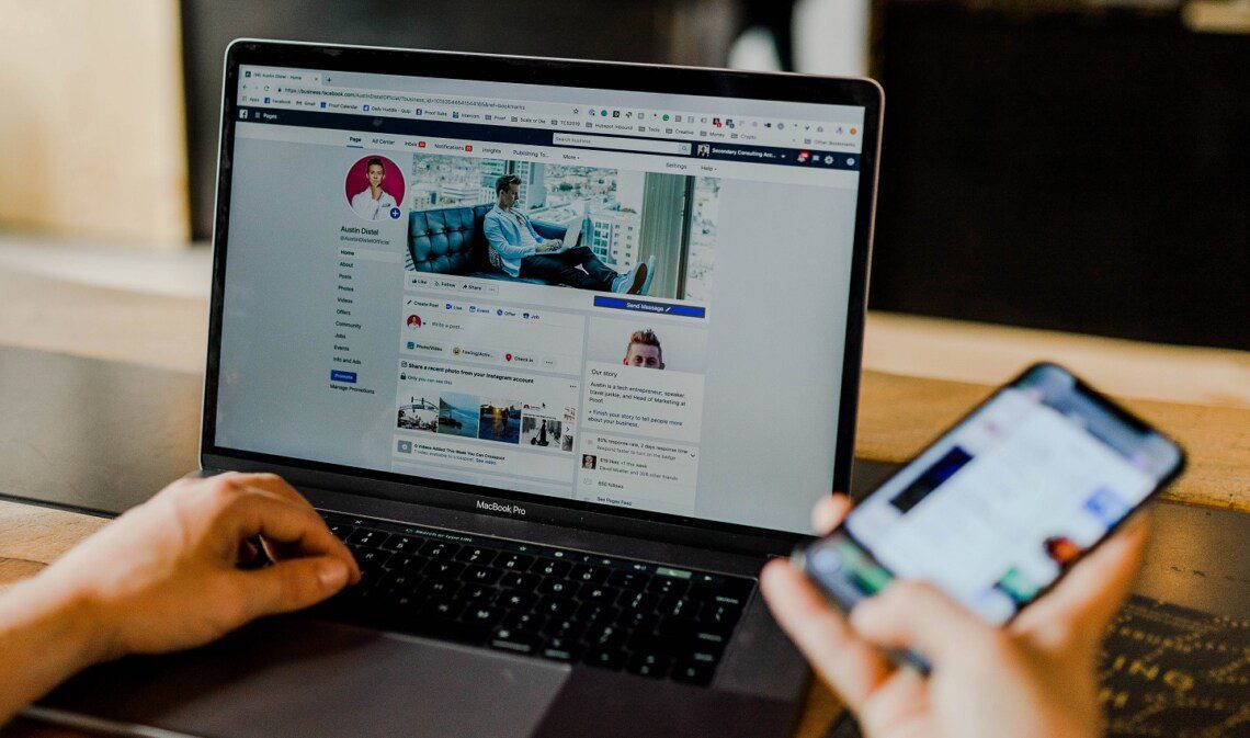 What is Interstitial Advertising? Pros & Cons & Examples [Guide]