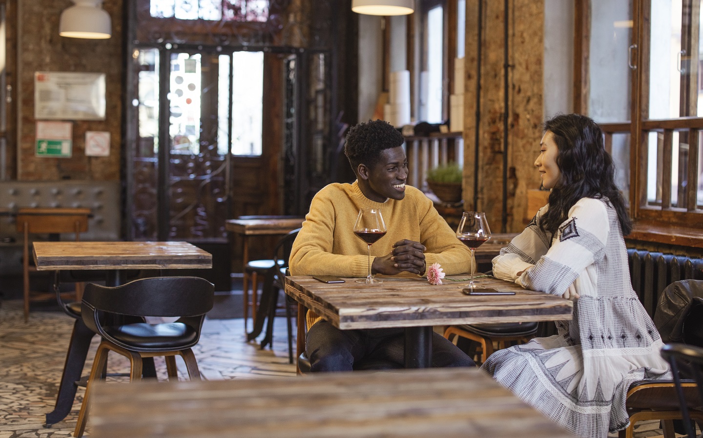 How to Develop An Amazing Dating App Using Shoutem Builder